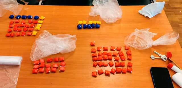 Задержали с поличным: нижегородские полицейские пресекли сбыт крупной партии наркотиков