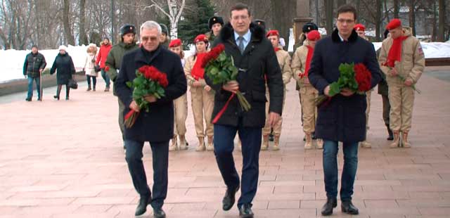 В День защитника Отечества: церемония возложения цветов к Вечному огню прошла в Нижнем Новгороде