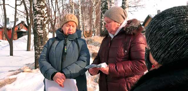 В долгу у «Президента»: с жителей дома в Дзержинске требуют плату за проживание в нечеловеческих условиях