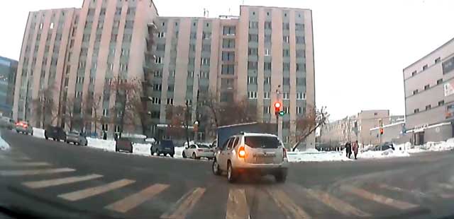 Обратная связь: быстрые и опасные водители на дорогах Дзержинска
