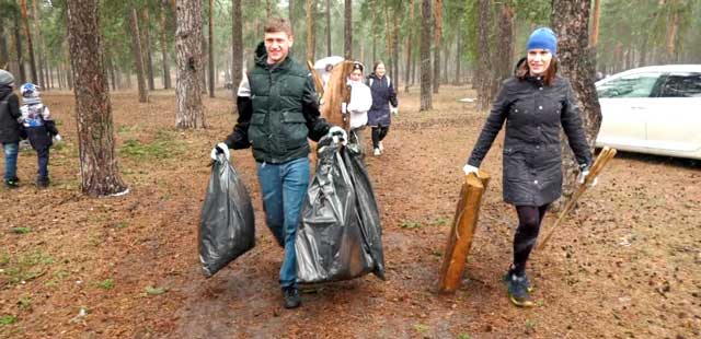 Сделаем город чище: общегородской субботник состоялся в Дзержинске в минувшие выходные