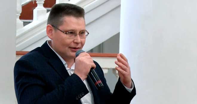 Кадровое назначение: Алексей Коротков вновь занял должность директора департамента образования администрации Дзержинска