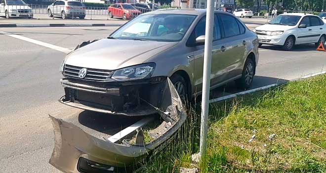 Аварийное утро: сразу два ДТП произошли на перекрестках Дзержинска