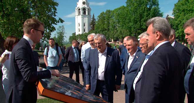 Эффективный регион: члены Ассоциации законодателей ПФО побывали на авиационном заводе и в нижегородской поликлинике