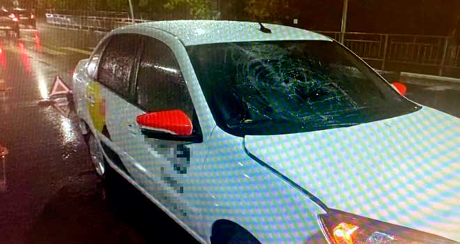 Небезопасная «зебра»: автомобиль такси сбил пешехода в Дзержинске