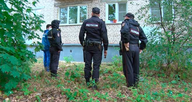 Смертельный исход: пожилая женщина выпала из окна пятиэтажного дома в Дзержинске