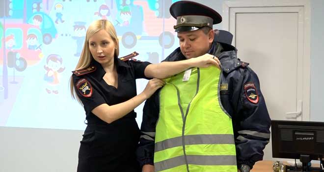 В стране Светофории: дзержинские полицейские провели мероприятие для учеников первых классов