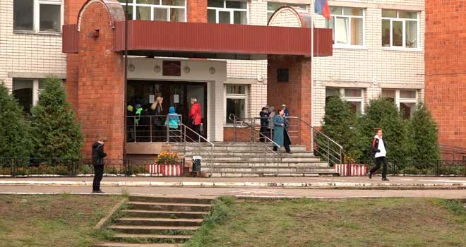 ЧП в школе: оружие обнаружили у ученика дзержинского лицея №21