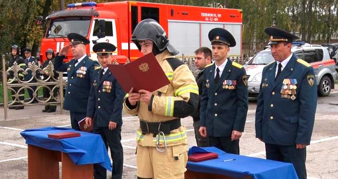 В рамках двойного праздника: дзержинские пожарные оставили послание для потомков