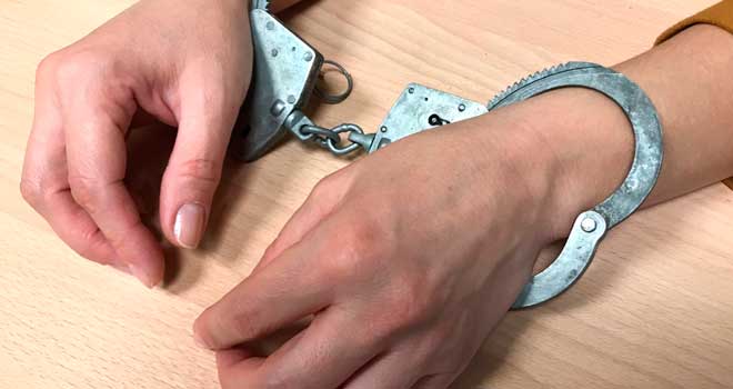 Трагическая ссора: мать зарезала своего взрослого сына в Дзержинске