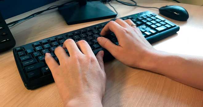 Фейковая популярность: за пиар своей интернет-странички жительница Дзержинска заплатила крупную сумму