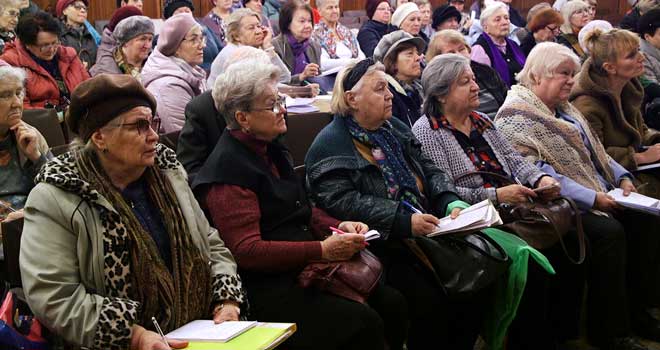 Солидный факультет: занятия возобновились в дзержинском Университете серебряного возраста