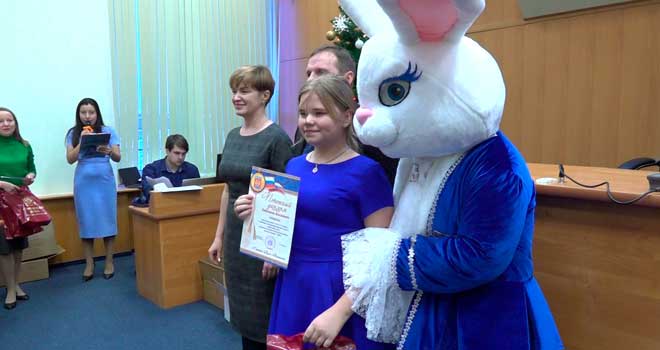 Конкурсы, призы и подарки: праздничные новогодние мероприятия проходят в Дзержинске