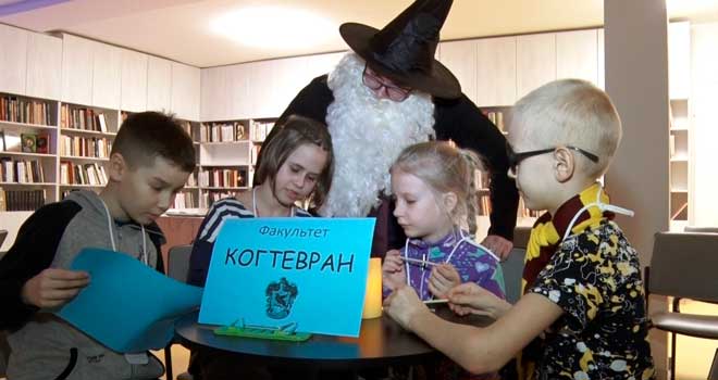 Призвание души: студент-криминалист организовывает досуг для посетителей детской библиотеки Дзержинска