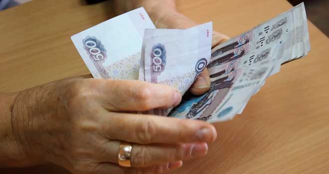 Благими намерениями: 100 тысяч отдала пожилая жительница Дзержинска за «спасение» своей соседки