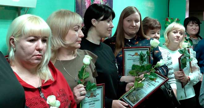 Все по полочкам: сотрудники дзержинских архивов отмечают профессиональный праздник