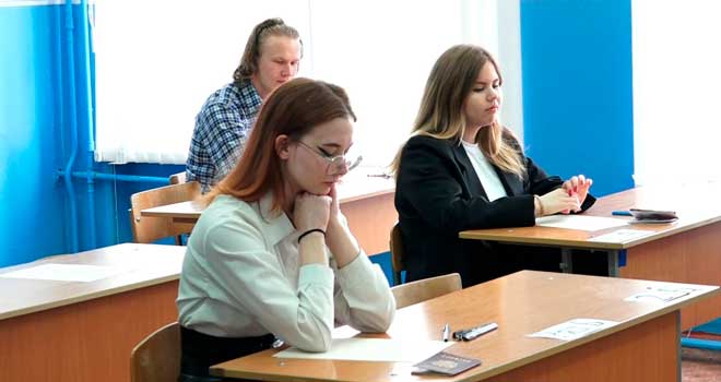 ЕГЭ не за горами: дзержинские выпускники готовятся к сдаче экзаменов