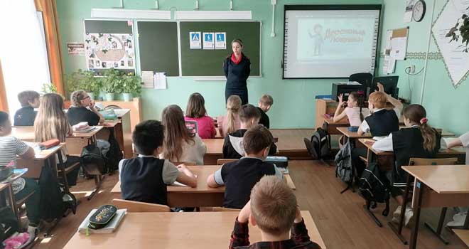 Безопасная дорога: дзержинским школьникам напомнили о важности соблюдения правил дорожного движения