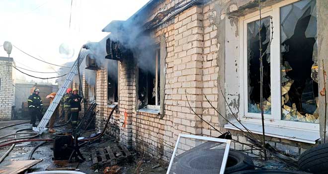 Огненная трагедия: большой пожар на дзержинских складах унес жизнь одного из сотрудников предприятия