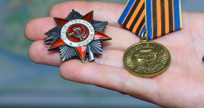 Обнаружил и спас: участник СВО привез в родной Дзержинск советские награды