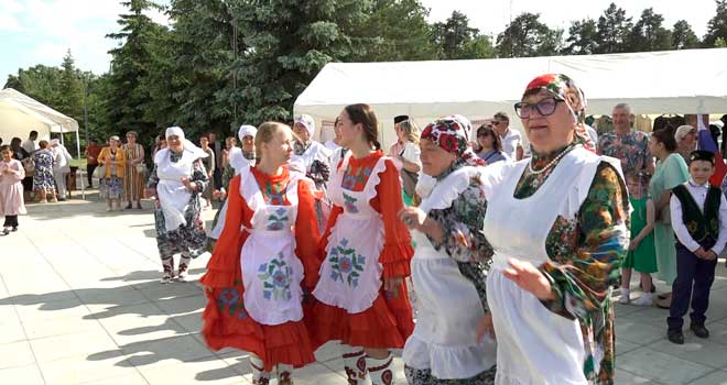 Весело и дружно: в минувшие выходные в Дзержинске отпраздновали Сабантуй