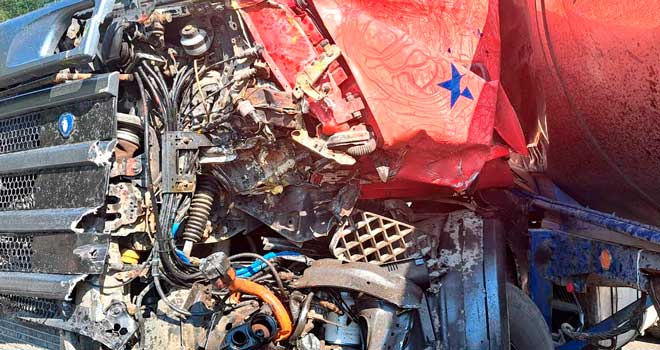 Три покореженных авто: массовая авария заблокировала проезд на шоссе в Дзержинске