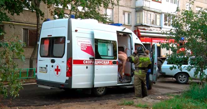 Пленник огня: пожарные спасли из горящей квартиры дзержинца