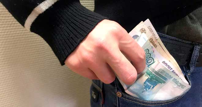 Купи-продай-отдай: отец заплатил алименты сыну после вмешательства судебного пристава в Дзержинске