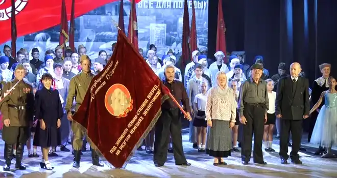 Трудовой фронт Дзержинска: театрализованную программу представила творческая команда ДКХ