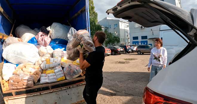 Очередная партия гуманитарной помощи отправилась в ЛНР из Дзержинска