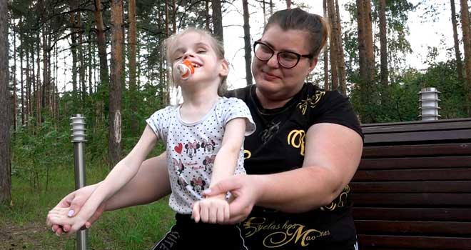 Путь к выздоровлению: маленькой Полине Сурниной необходима помощь неравнодушных дзержинцев