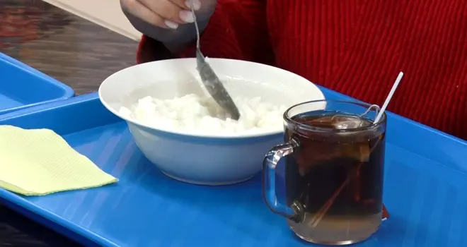 Ложечку за маму, ложечку за папу: о вкусных и полезных кашах рассуждают дзержинцы