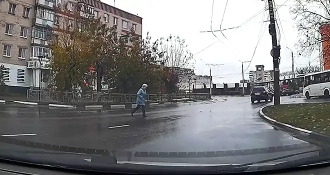 Обратная связь: новая подборка нарушений ПДД на дорогах Дзержинска