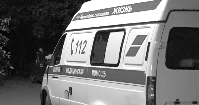 Инцидент на работе: водитель-экспедитор серьезно пострадал при загрузке автомобиля в Володарском районе