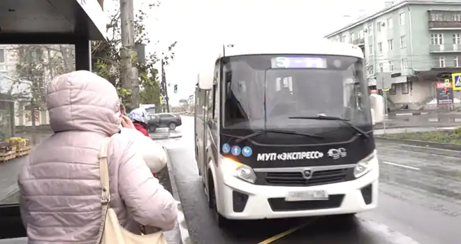 Недовольный пассажир: горожане жалуются на долгое ожидание общественного транспорта в Дзержинске
