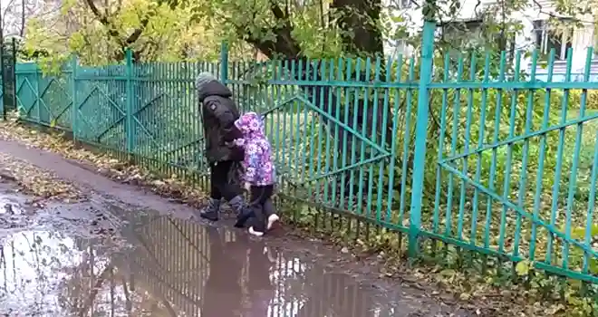 Тернистый путь: проблему плохих подъездных дорог к детсадам решают в Дзержинске