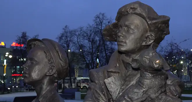 Не вписались? «Беспризорников» прогоняют с центральной площади Дзержинска