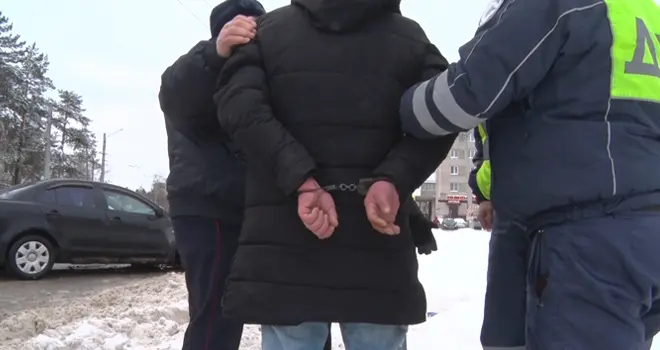 Друг в беде не бросит: пьяная авария в Дзержинске собрала несколько патрульных машин города