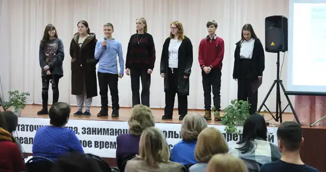 У опасной черты: антинаркотический мастер-класс подготовили дзержинские школьники