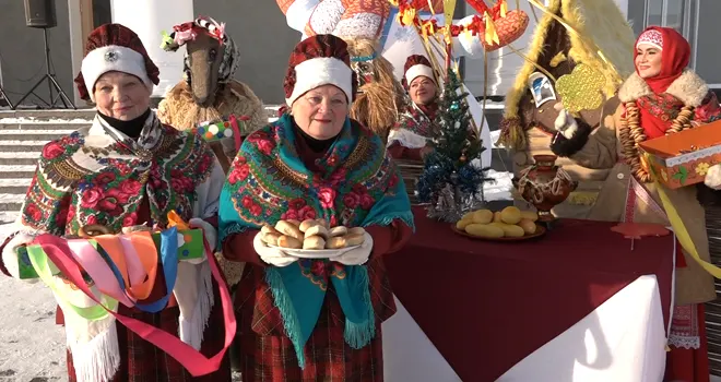 С хороводами и забавами: Рождественские святки с радостью отметили в Дзержинске