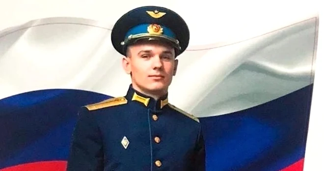 Чтобы помнили: мемориальную доску выпускнику установят на фасаде школы в Дзержинске