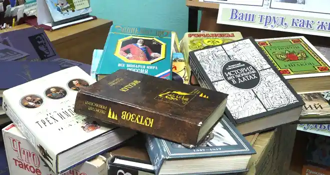 Дарите книги с любовью: дзержинские библиотеки вновь присоединятся к общероссийской акция