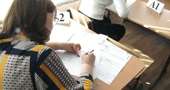Испытай на себе: родители выпускников пробовали сдать ЕГЭ в одной из школ Дзержинска