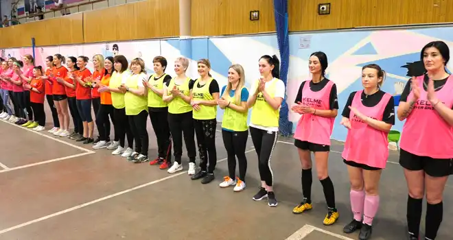 Красивая игра: турнир футбольных мам прошел в Дзержинске