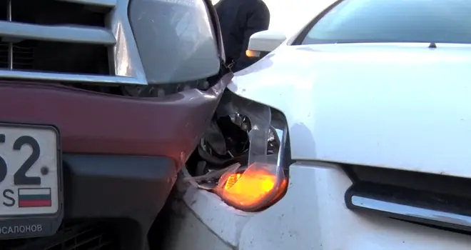 Скрежет металла: авария с участием двух автомобилей произошла в Дзержинске