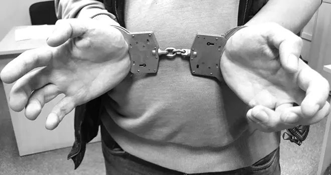 Кража в стенах диспансера: дзержинские полицейские раскрыли дело о похищении имущества пациента