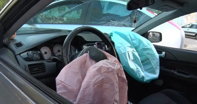 Выскочка: авария с участием двух легковых автомобилей произошла в Дзержинске