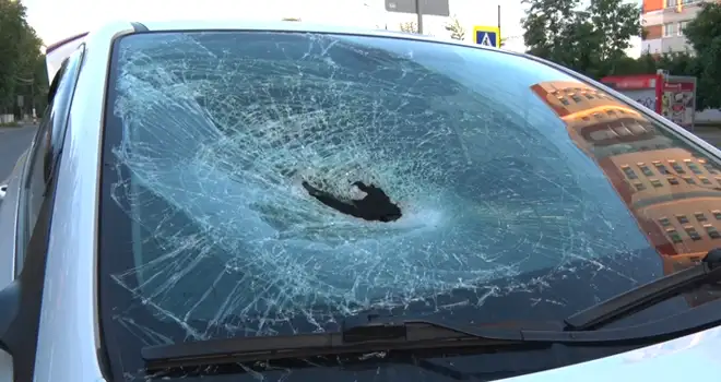 Несчастливый переход: мужчина угодил под колеса автомобиля такси в Дзержинске
