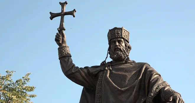 Креститель Руси: памятник святому князю Владимиру освятили в Дзержинске