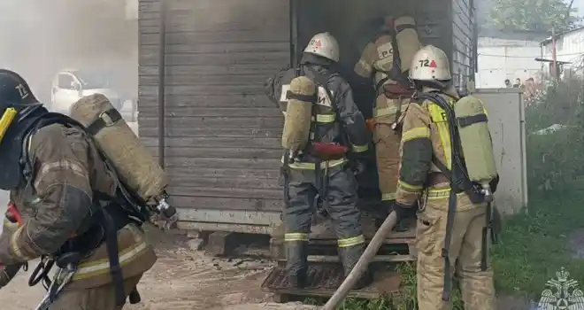 Копытные в опасности: пожар случился в конном клубе Нижнего Новгорода